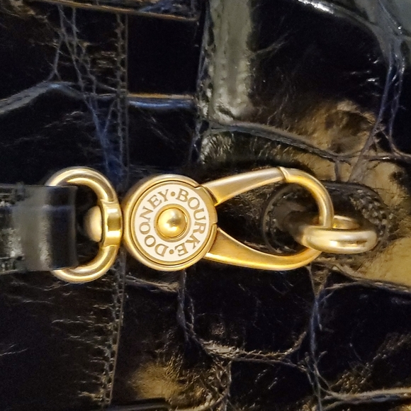 Dooney &Bourke, Navy, embossed leather bag - Picture 2 of 15